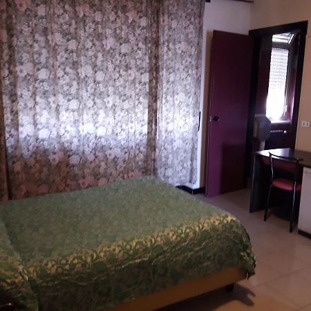 Albergo Piccadilly Medolago Buitenkant foto