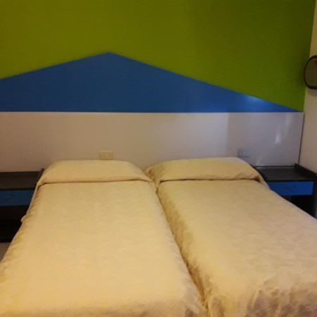 Albergo Piccadilly Medolago Buitenkant foto
