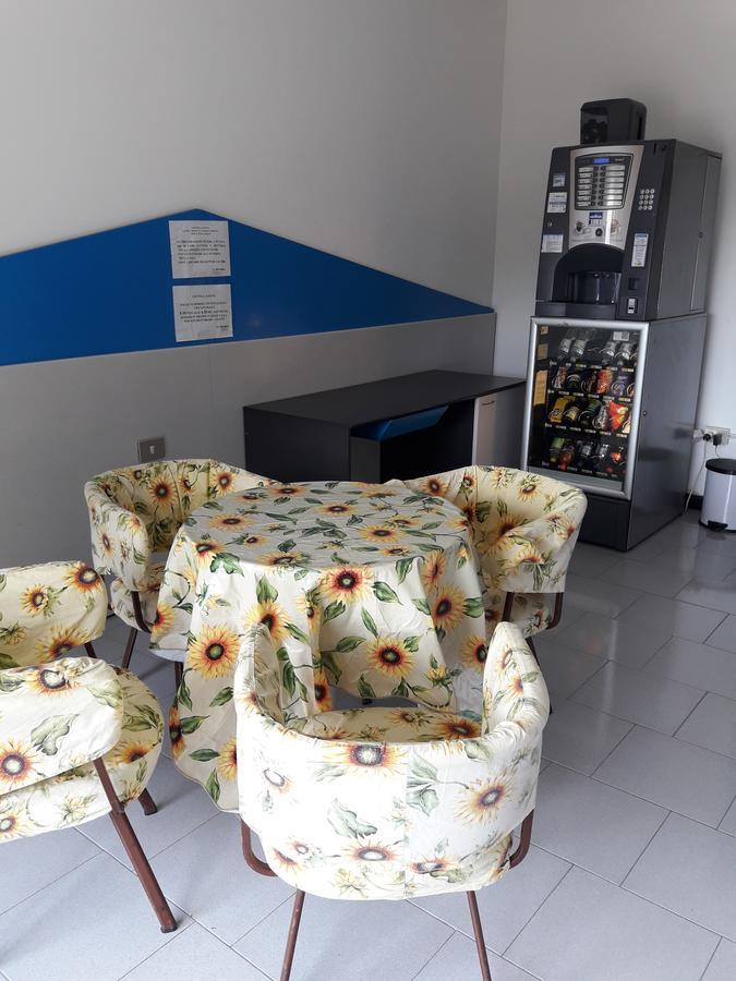 Albergo Piccadilly Medolago Buitenkant foto