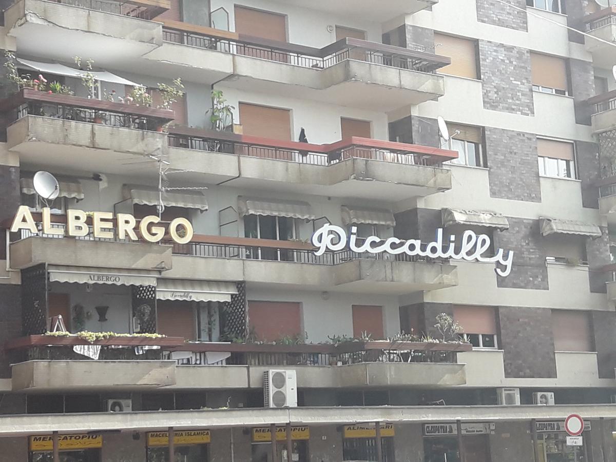 Albergo Piccadilly Medolago Buitenkant foto